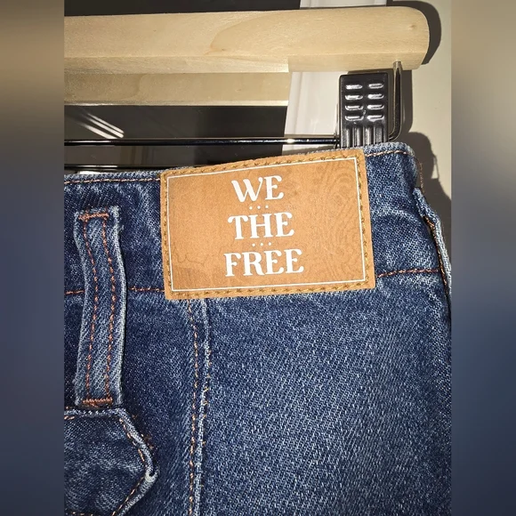 NEW Free People Major Leagues Mid Rise Cuffed Jeans - Picture 7 of 15